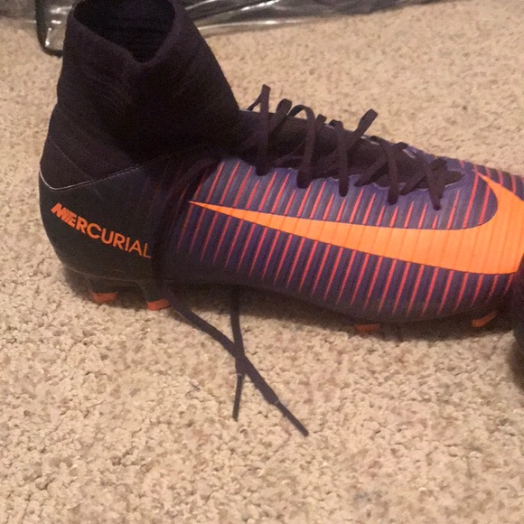 nike soccer cleats size 10